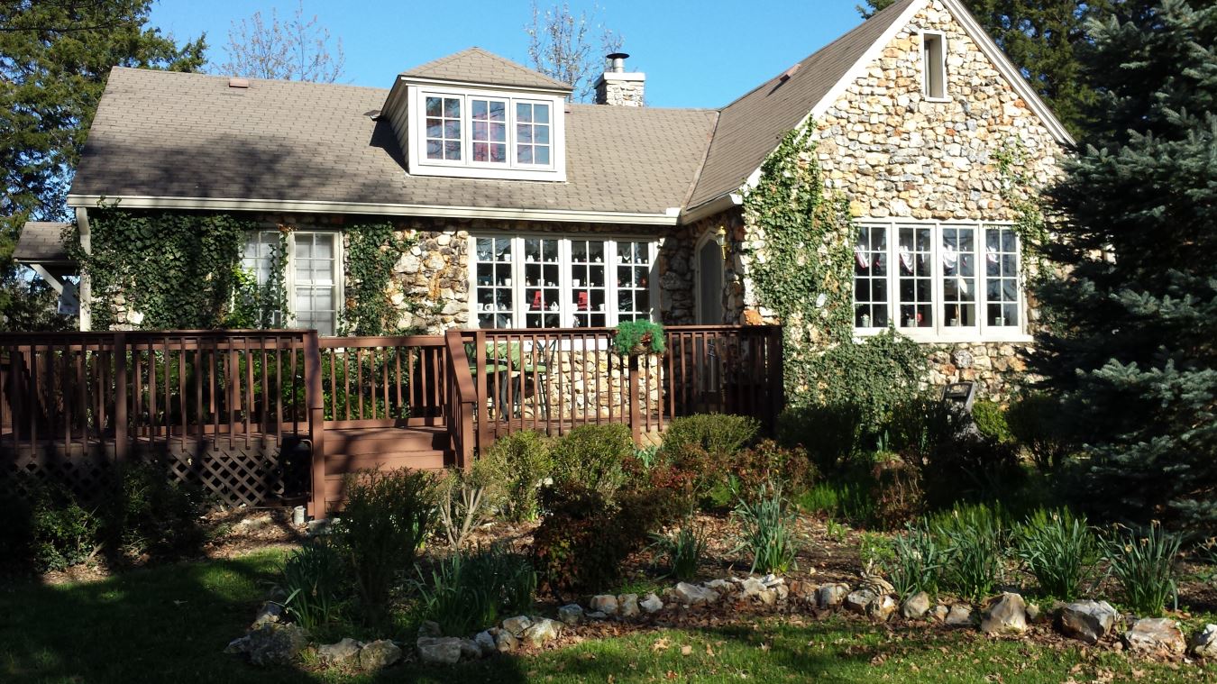 Stone Cottages in the heart of Eureka Springs for Sale. 645,000 Kim