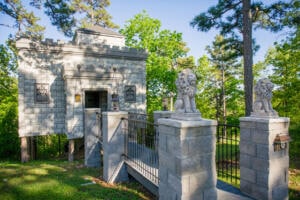 castle-treehouse-xxiirooms34photo_2